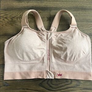 SHEFIT Low Impact Sports Bra 3Luxe